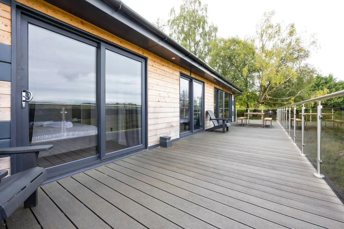 New Build Lodge With Stunning Views Of Loch Awe Hayfield  Buitenkant foto