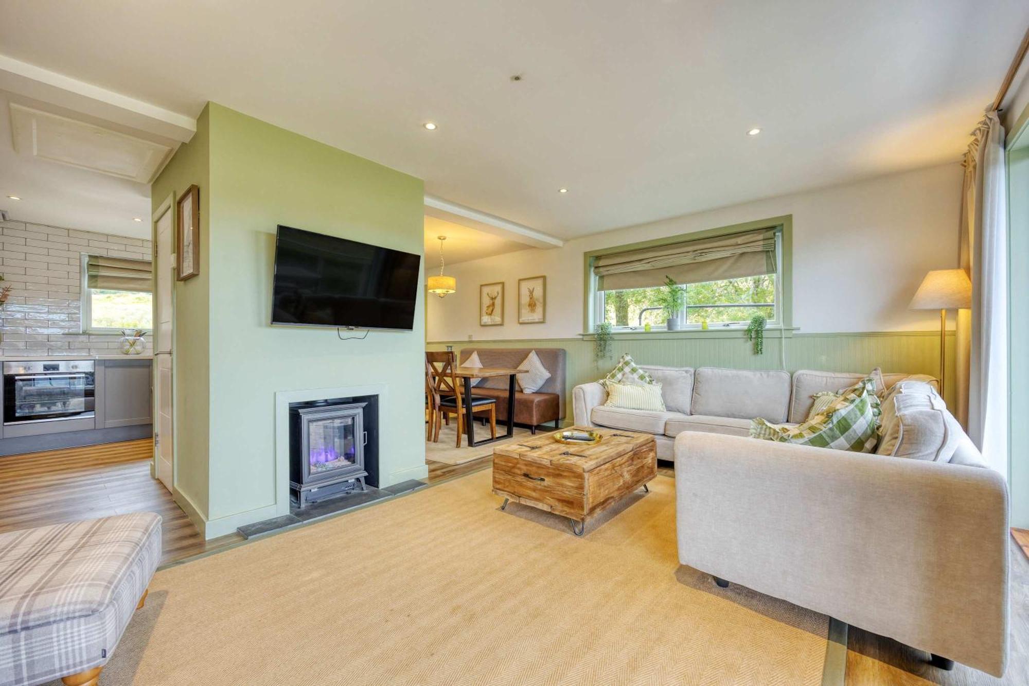 New Build Lodge With Stunning Views Of Loch Awe Hayfield  Buitenkant foto